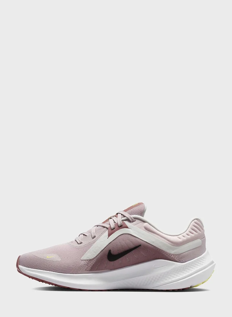 Nike Quest 5