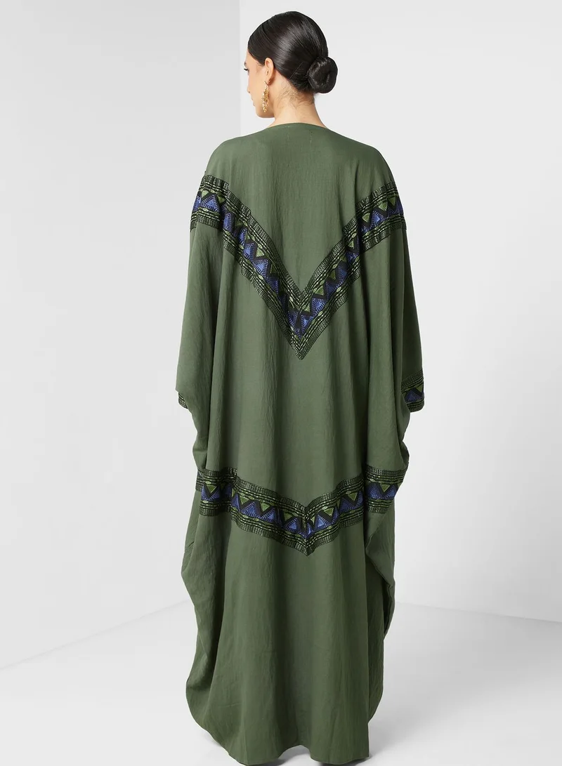 hayas closet Embroidered Cape Sleeve Abaya