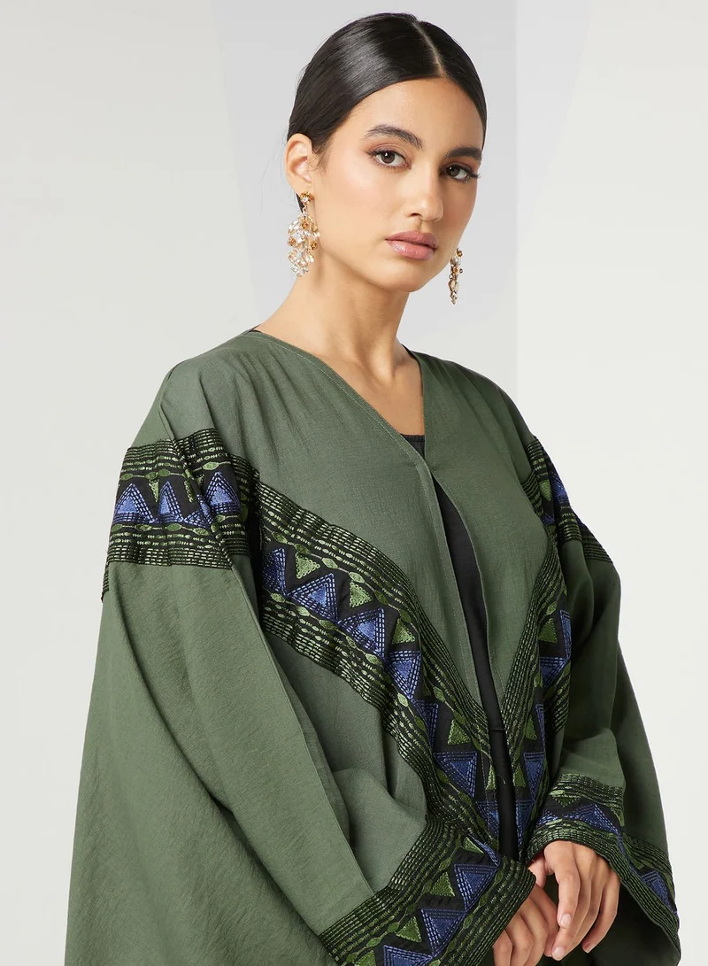 hayas closet Embroidered Cape Sleeve Abaya