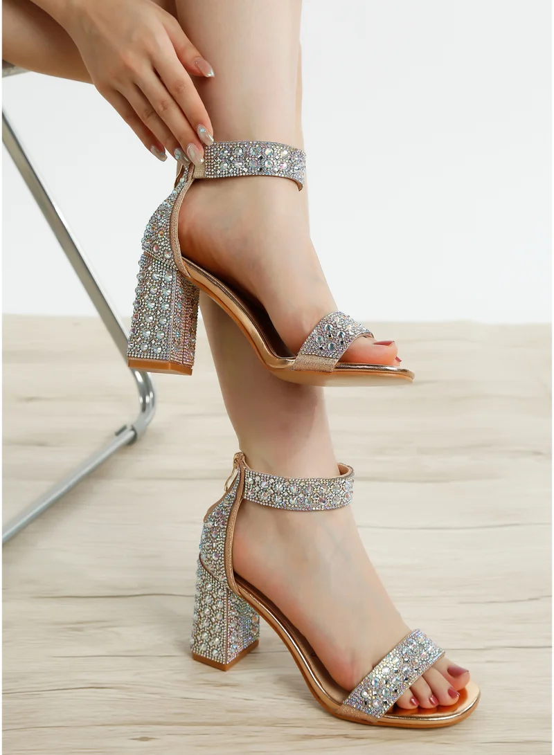 لندن راج صندل بأحجار الراين والترتر باللون الذهبي الوردي