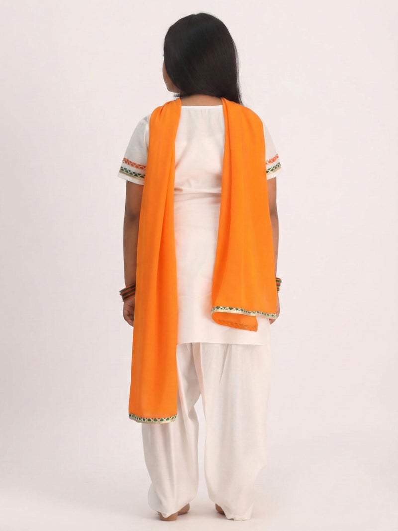 VASTRAMAY Girls White Viscose Kurta Set | Traditional Indian Wear for Independence Day & Republic Day - Image 5