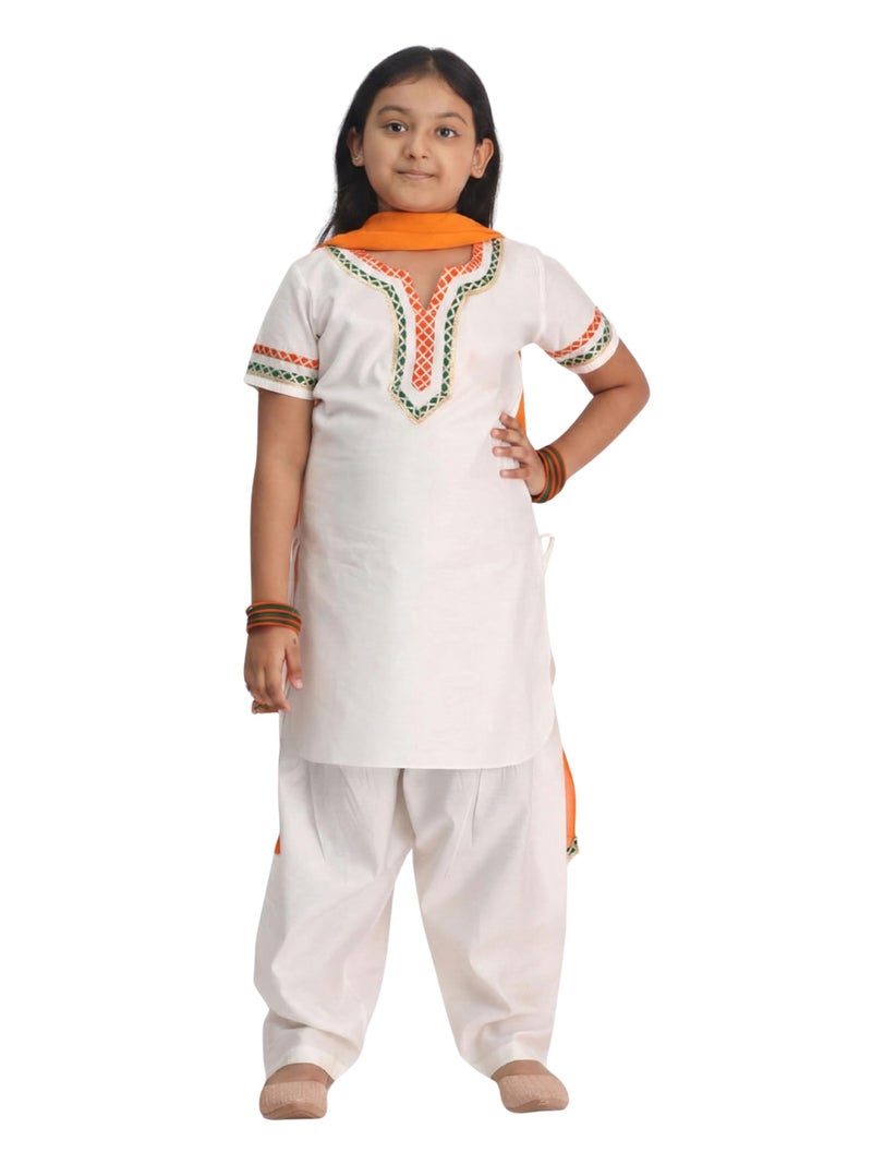 VASTRAMAY Girls White Viscose Kurta Set | Traditional Indian Wear for Independence Day & Republic Day - Image 1