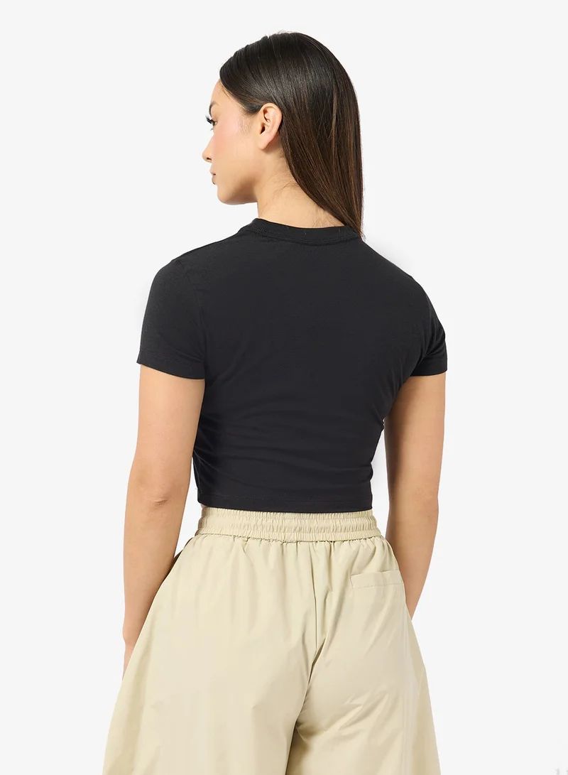 نايكي بلوزة قصيرة محبوكة مريحة