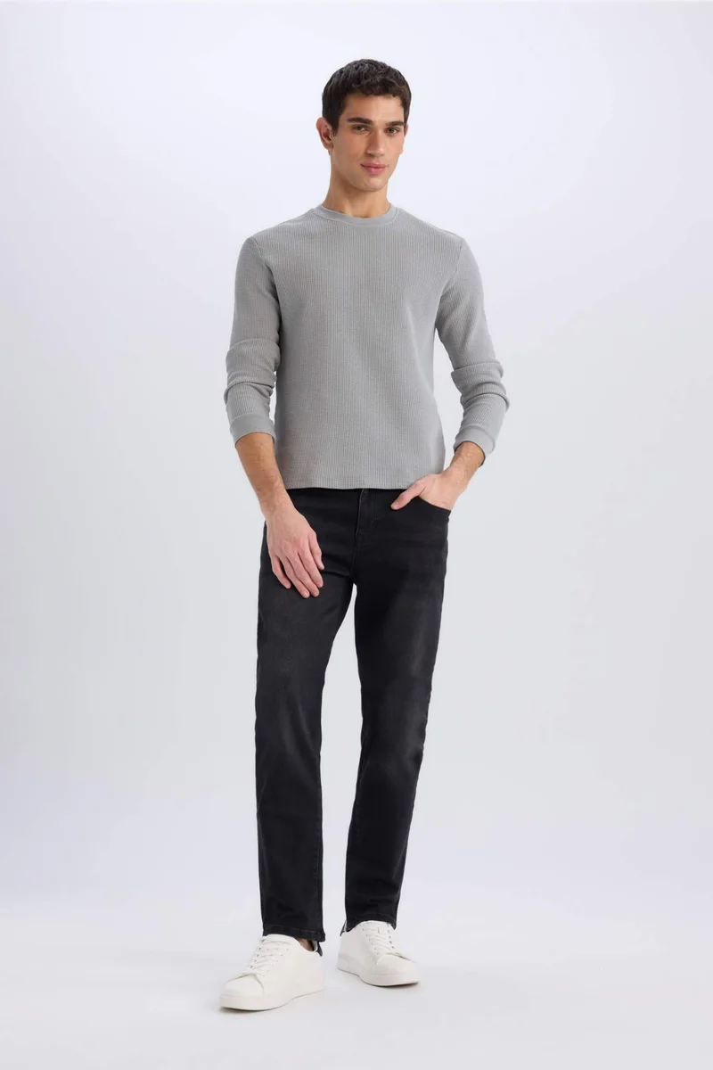 ديفاكتو Regular Fit Crew Neck Long Sleeve Waffle T-Shirt