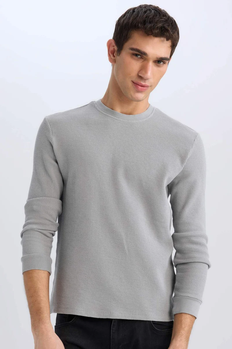 ديفاكتو Regular Fit Crew Neck Long Sleeve Waffle T-Shirt