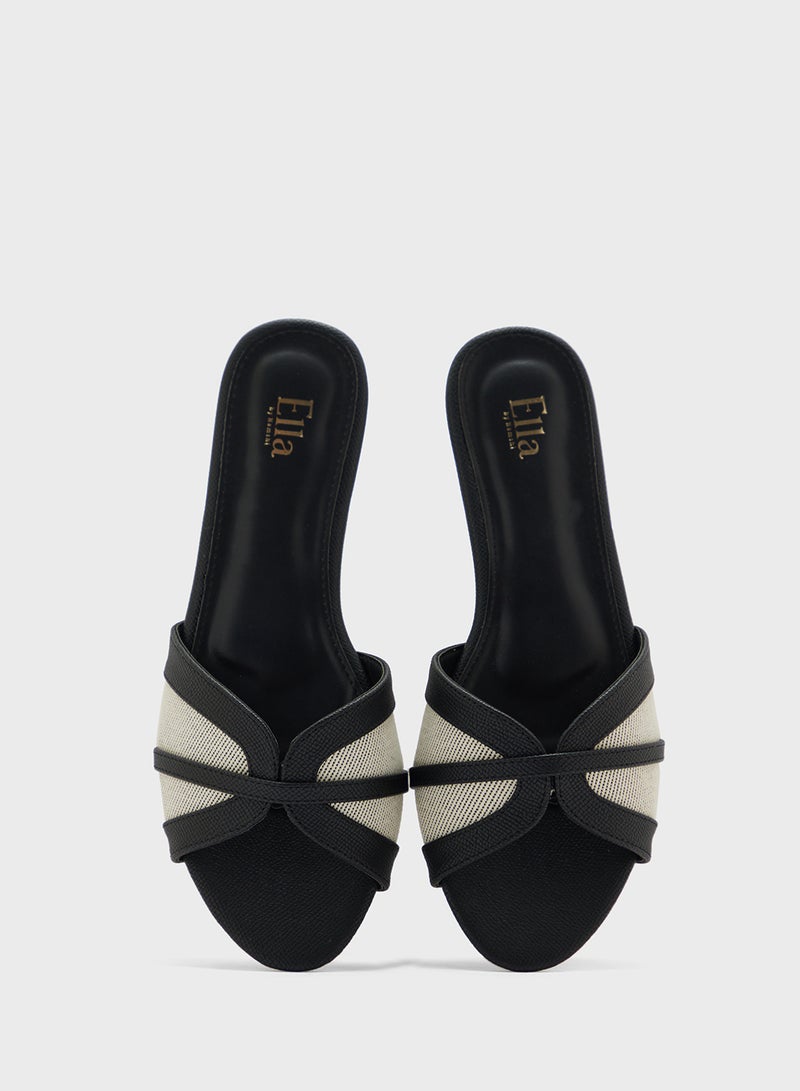 ايلا صندل مسطح بألوان متضاربة - Image 3