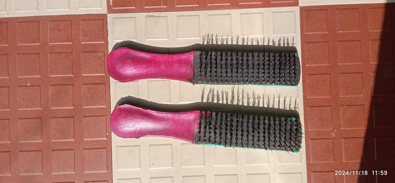 Heavy Duty Iron Wire Brush for Hard Stains of Paint Rust Removal Pack of 2  - Image 4