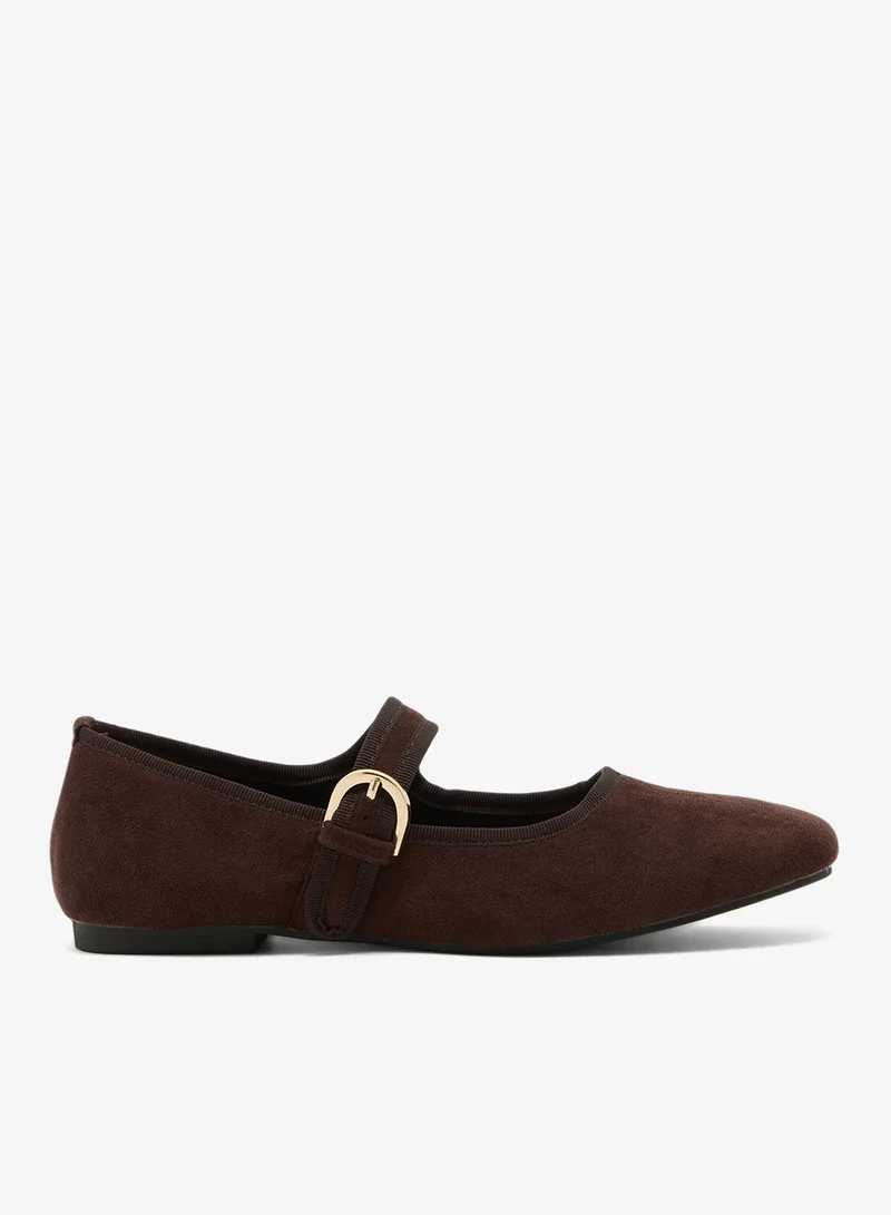 جينجر Suede Mary Janes