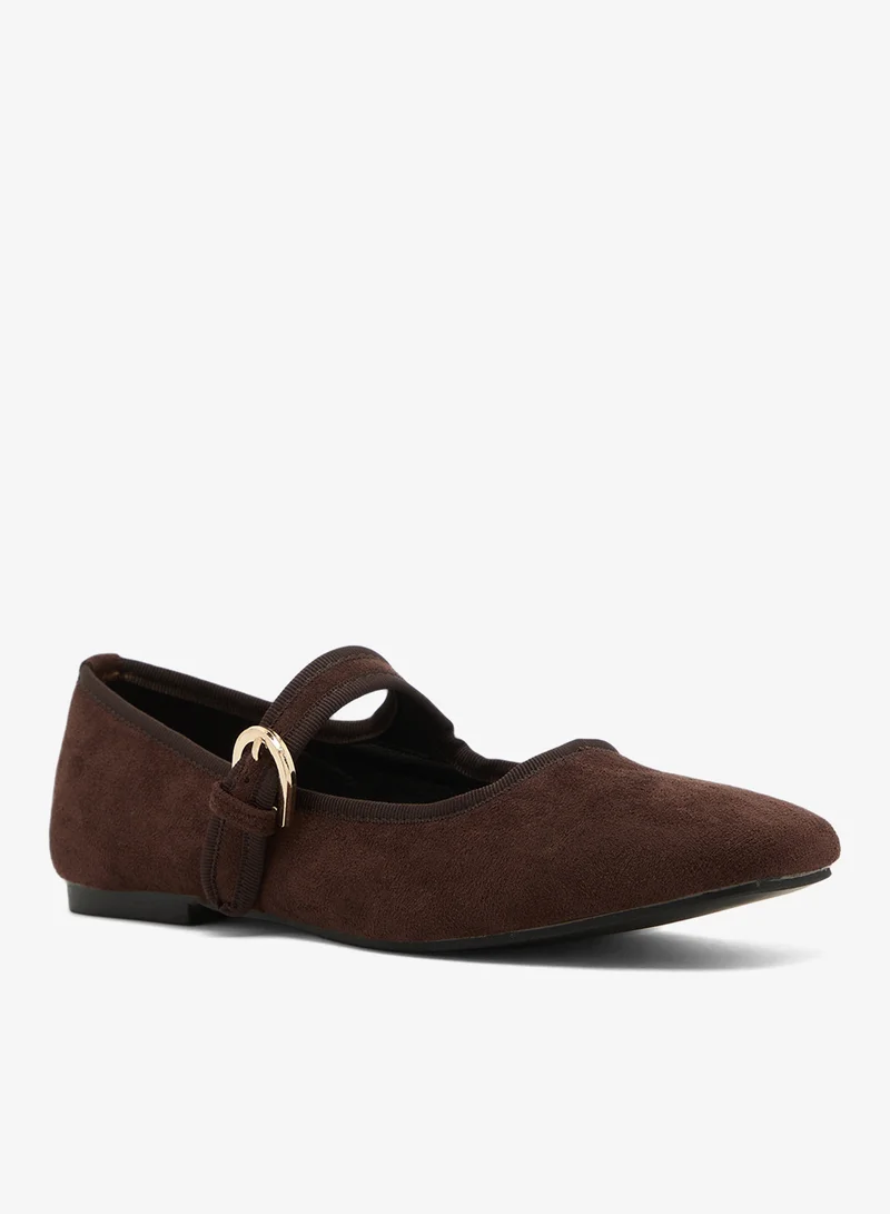 جينجر Suede Mary Janes
