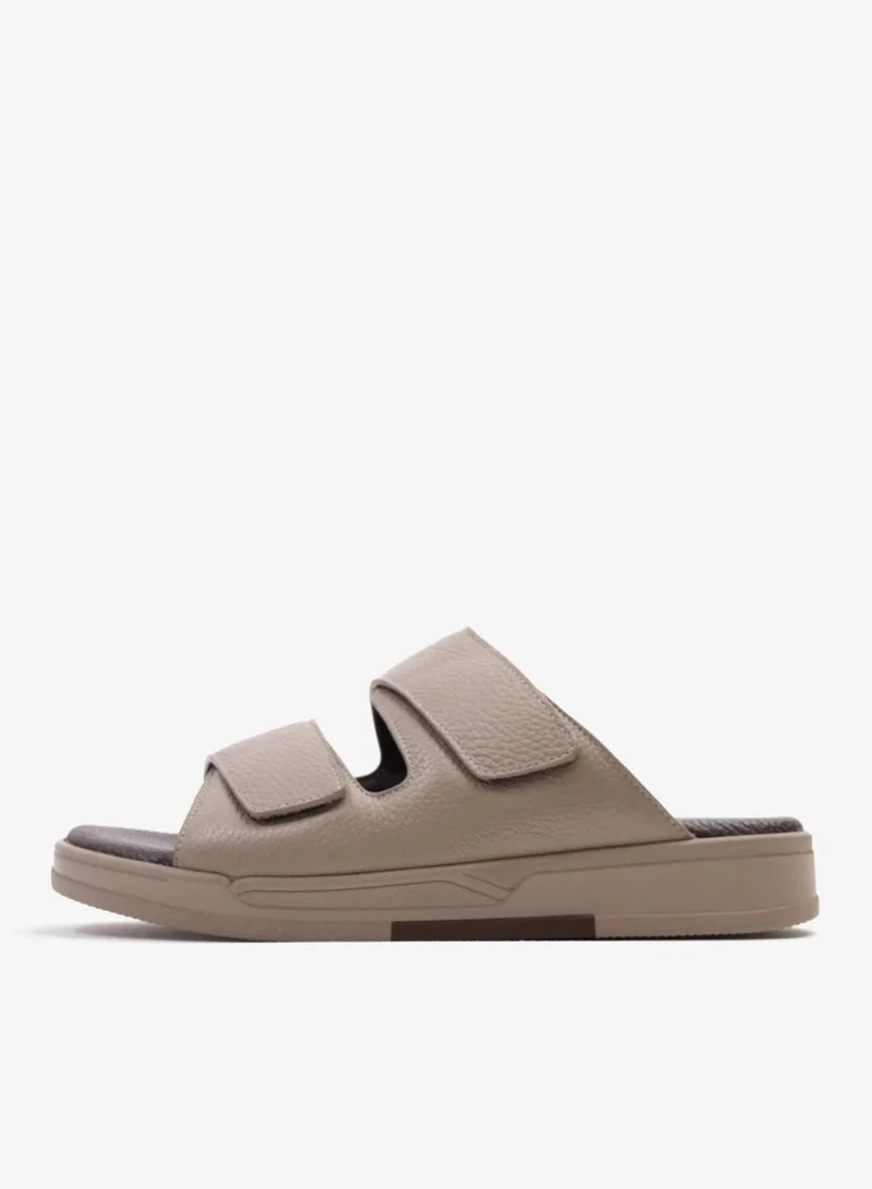 UOMO Cavalier UOMO CAVALIER MEN'S LEATHER SANDALS, COMFORTABLE FOOTBED, SUMMER WEAR, VERSATILE STONE
