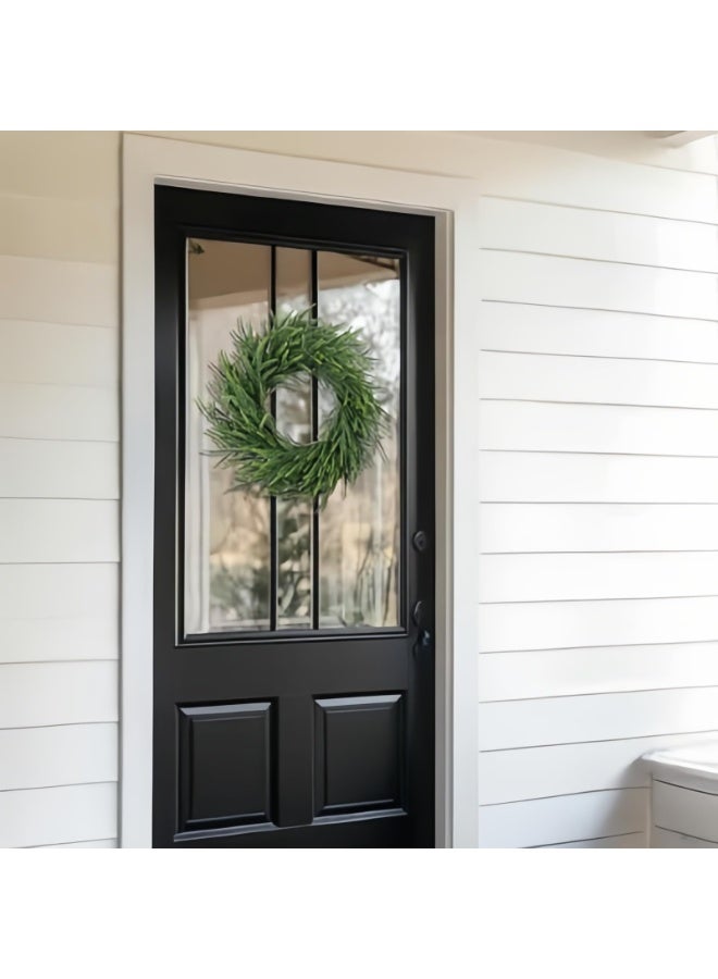 إكليل عيد الميلاد الأخضر الاصطناعي، مصنوع من خشب الصنوبر وعلاقات الأبواب البلاستيكية، مناسب لجميع الفصول، ديكور ترحيبي داخلي وخارجي، لجدران الشرفة (12 بوصة). - Image 5