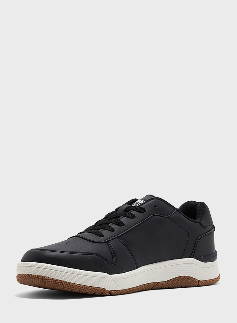 يو اس بولو اسن Zeus Low Top Sneakers