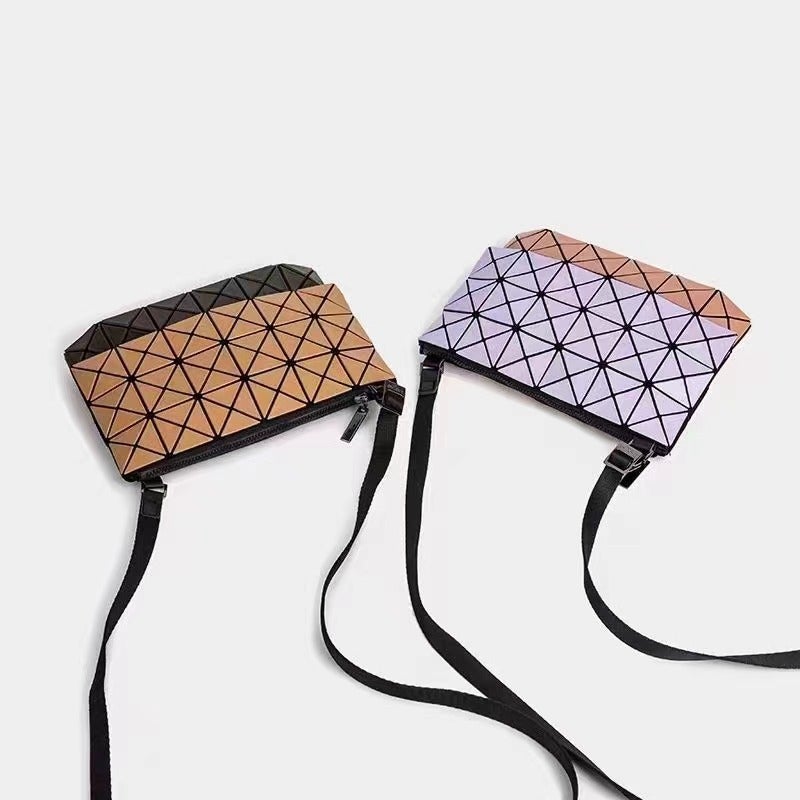 22 Original Factory Development Quilted Stitching Cross-Body Kangaroo Bag Contrasting Color Long Shoulder Strap Checkerboard Plaid Shoulder Bag Versatile - Image 4