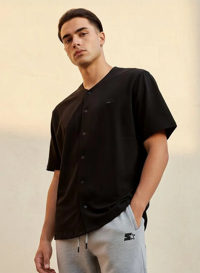ستارتر Men Regular Fit V-neck Embroidered Short Sleeves Baseball Shirt