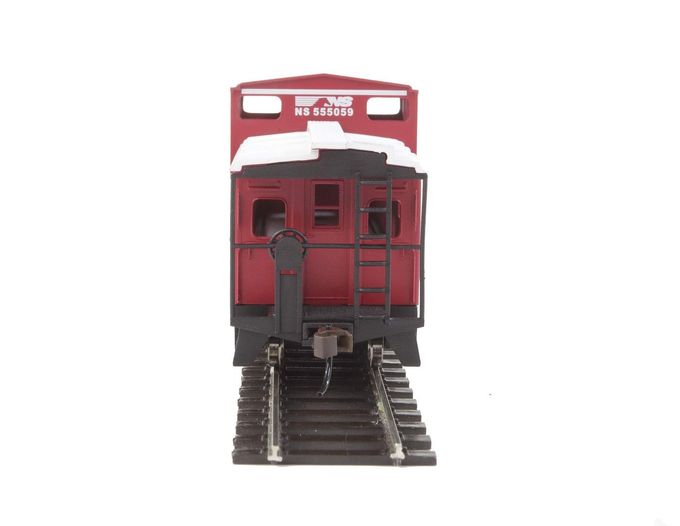 Walthers Trainline HO Scale Model Norfolk Southern Vision Caboose, Red/White - Image 3