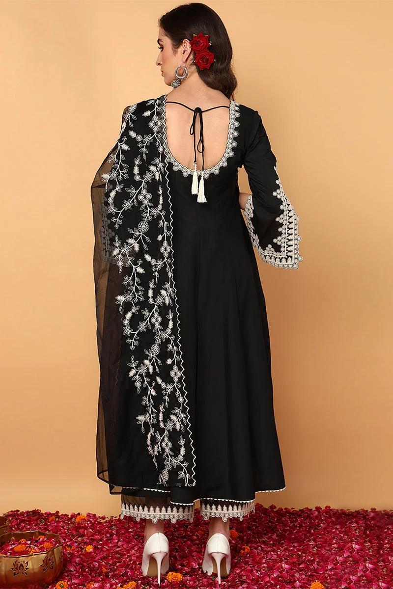 ZERESOUQ Black Silk Blend Solid Embroidered Flared Suit Set