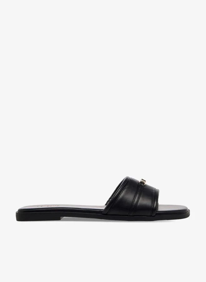 سيليست Women Monogram Accent Flat Sandals