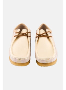 clarks Men Wallabee Standard Fit Lace Up Casual Shoes, Off White  - Image 4