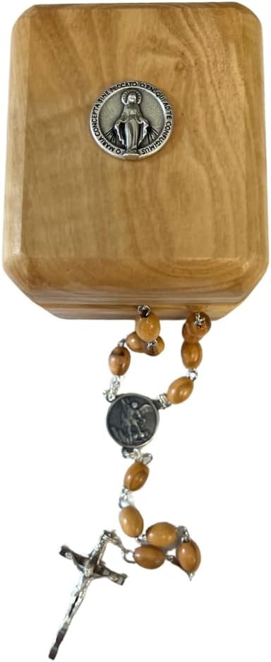 RosaryMart طقم هدية مسبحة خشب الزيتون وعلبة سانت ميخائيل - Image 3