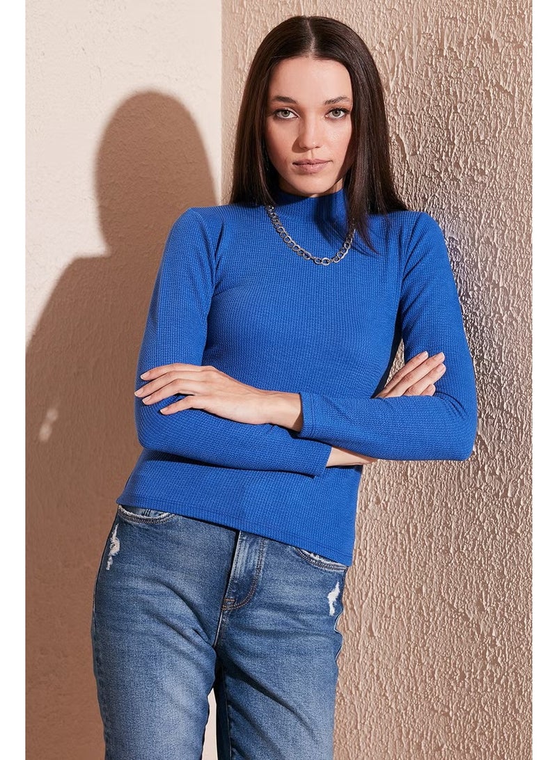 Lela سويت شيرت نسائي نصف طوق مرن ضيق محزز 5865344 - Image 2