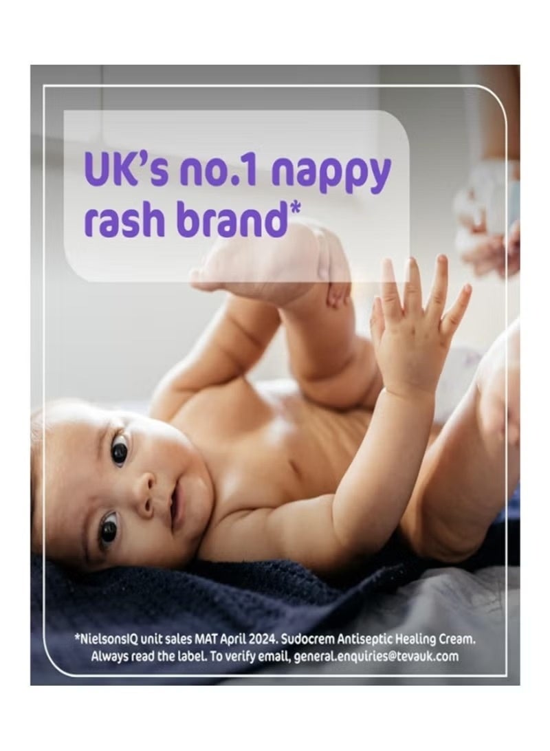 سودوكريم كريم سودو المطهر والمعالج 250 غرام لعلاج طفح الحفاضات، والأكزيما، وحب الشباب، والحروق الطفيفة، وحروق الشمس، وقروح الفراش، والجروح السطحية. كريم ملطف لحماية البشرة للأطفال والبالغين، يساعد على تهدئة البشرة المتهيجة ودعم عملية الشفاء. - Image 3