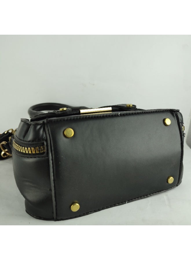 شنطه يد نسائيه جلد أسود اللون - Image 2