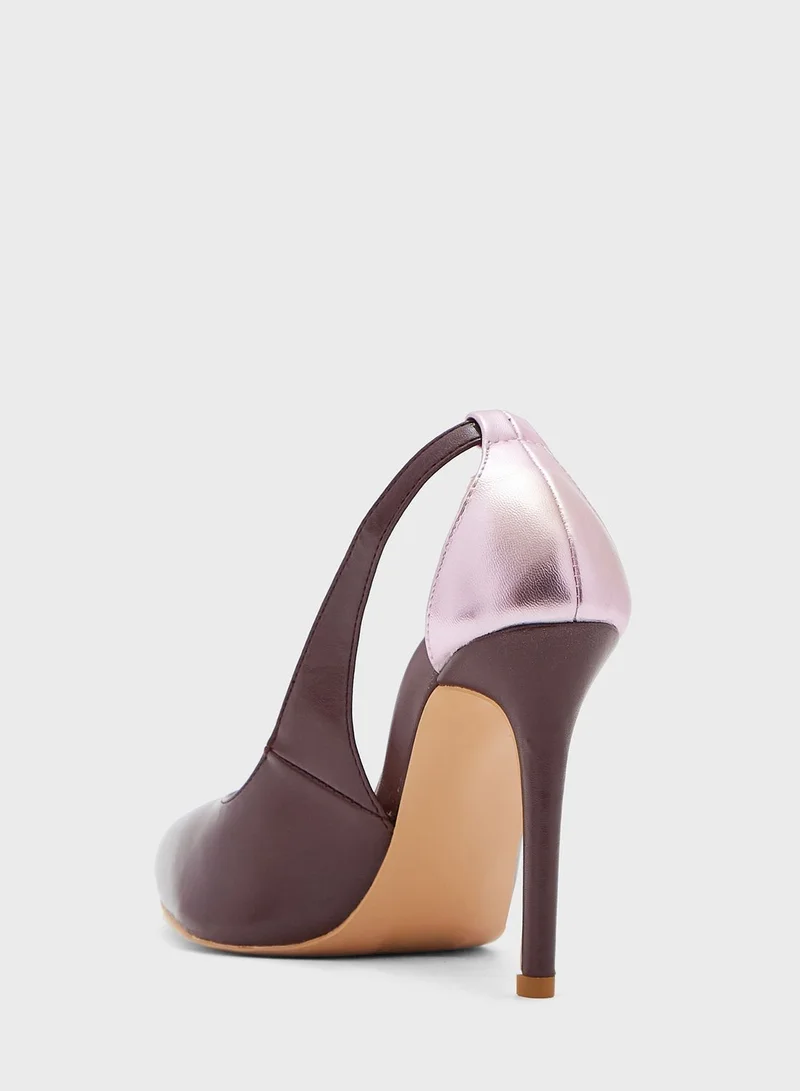 Khizana Metallic Back Cut-out Pointed Pump