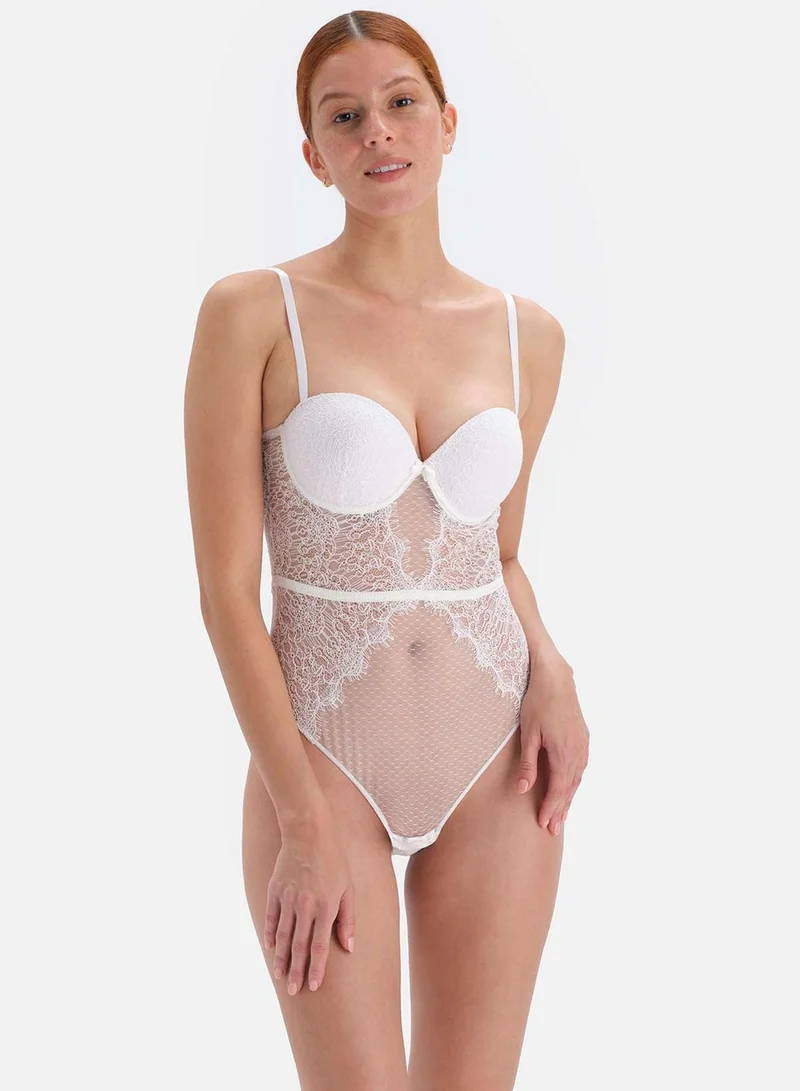 dagi Lace Detail Bodysuit