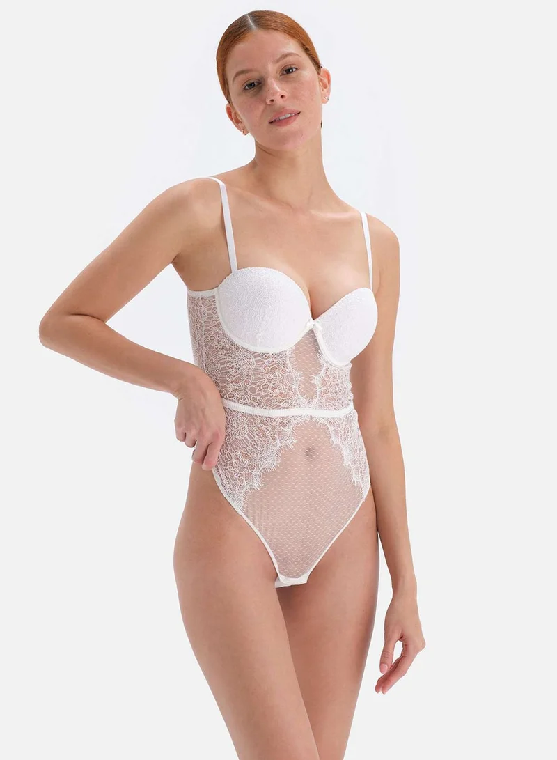 dagi Lace Detail Bodysuit