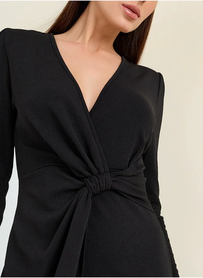 ستايلي Knotted Wrap Front Bodycon Midi Dress