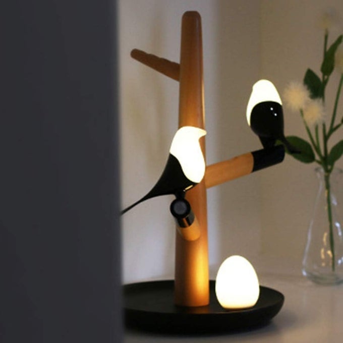 TABLE LAMPSMAGNETIC BIRD TREE BRANCHES STYLISH SIMPLICITY DESIGN WITH DETACHABLE BIRD SILICON GEL NATURAL SOLID WOOD LED DESK LAMP FOR BEDROOM LIVING ROOM DECORATION 2 BIRDS AND 2 EGG