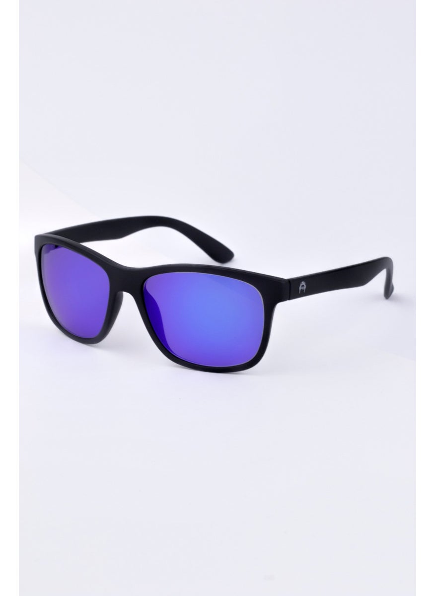 Focus On Men's Sunglasses  - Image 2