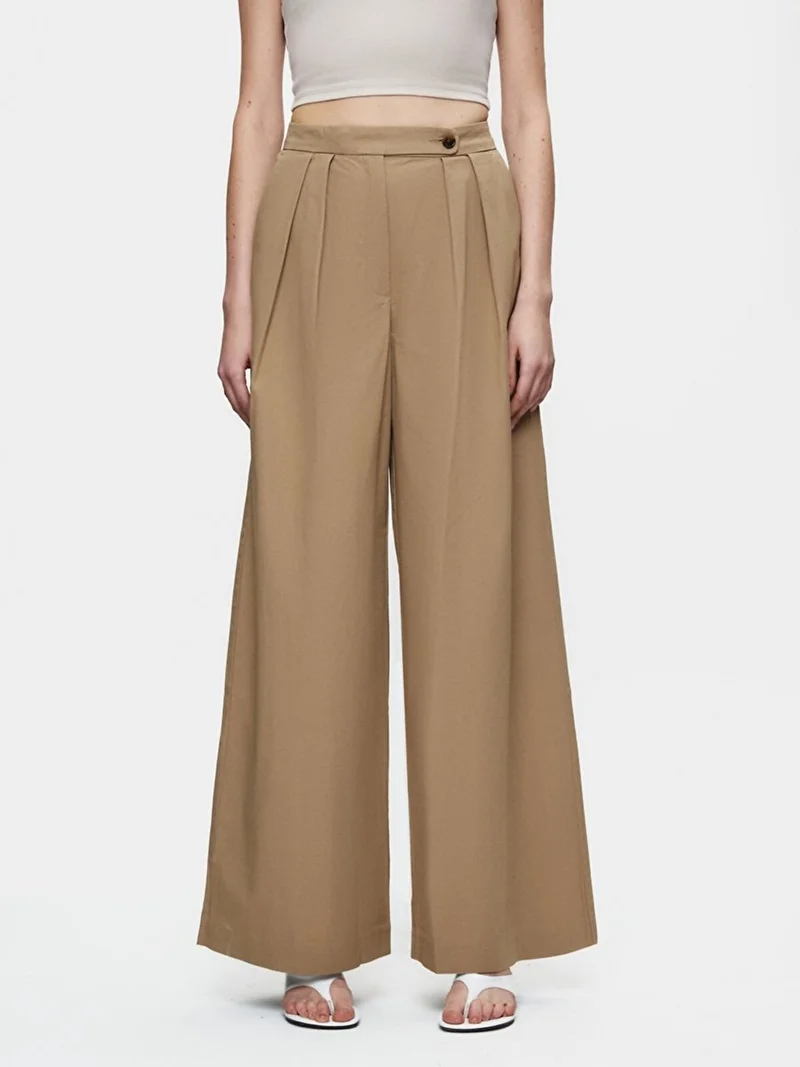 ال تي بي Beige Pants