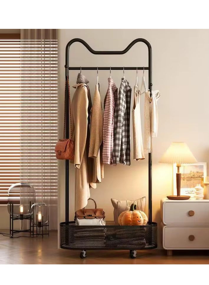 شي ون علاقة ملابس من SHEE ONE | ستاند ملابس بعجلات وخطافات جانبية | منظم ملابس أنيق بسلة تخزين سفلية شبكية | تصميم فاخر لغرف النوم والمداخل | الأبعاد: 179×100×32 سم | لون أسود - Image 4