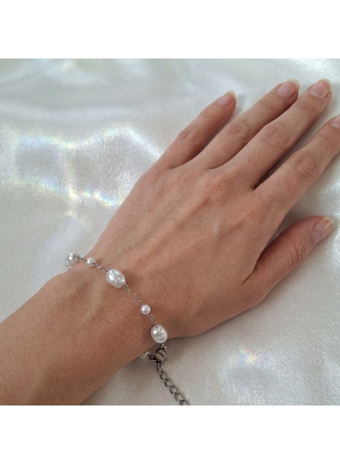 Classic Pearl Bracelet - Image 1