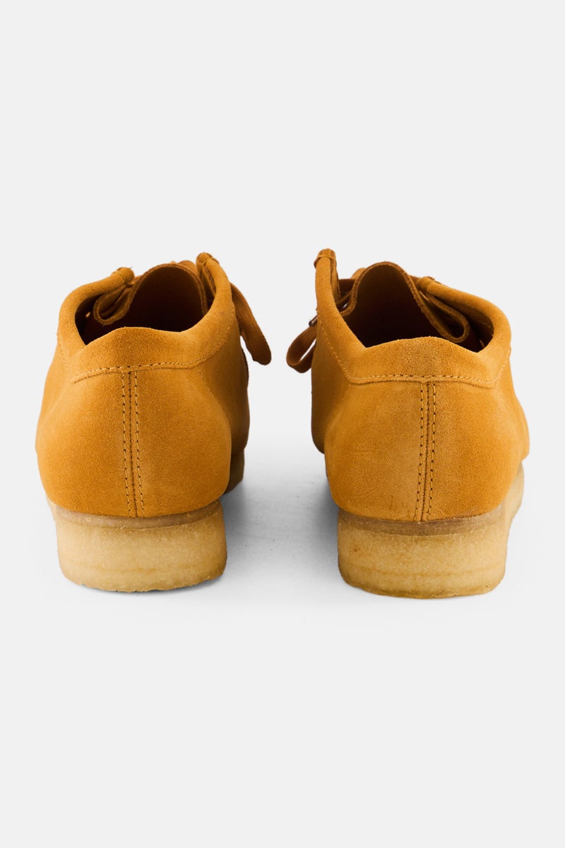 clarks Men Wallabee Lace Up Shoes, Mustard - Image 2