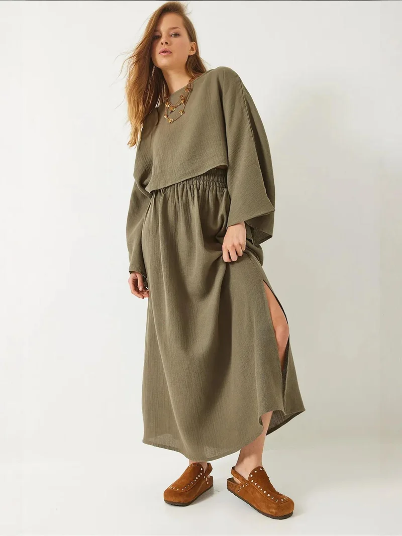 Bianco Lucci LUCCI Textured Crew Neck Blouse and Skirt Set