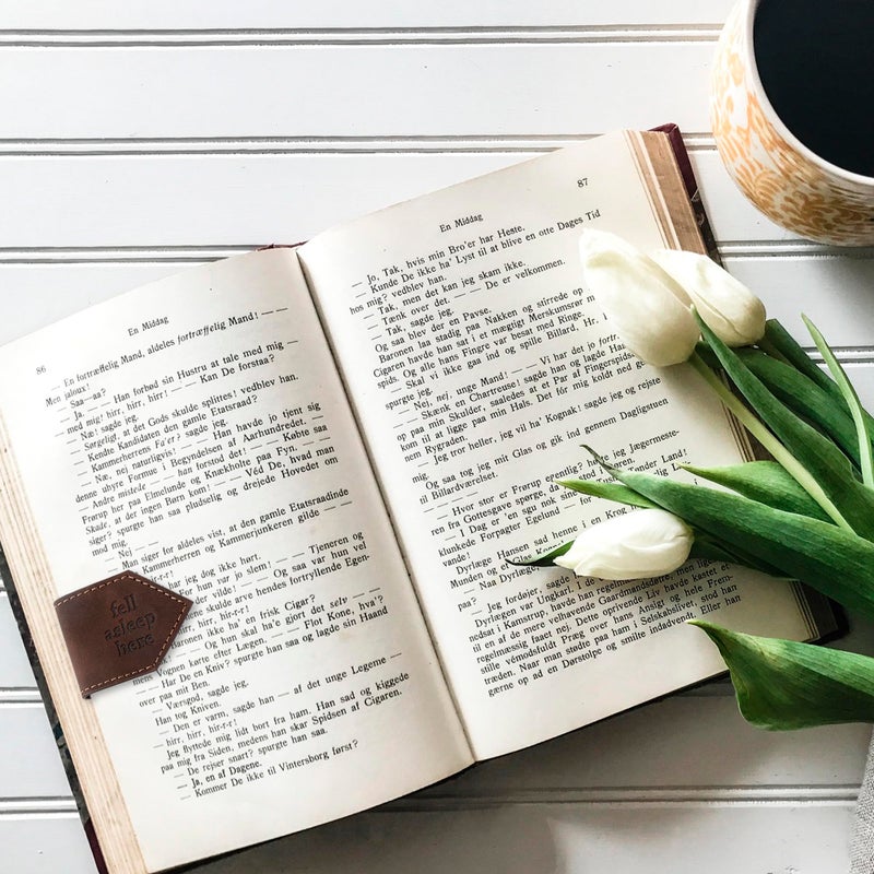 VELENTI Fell Asleep Here Magnetic Faux Leather Bookmark for Book Lovers - Image 3