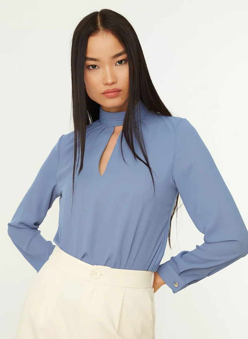 trendyol Front Keyhole Top