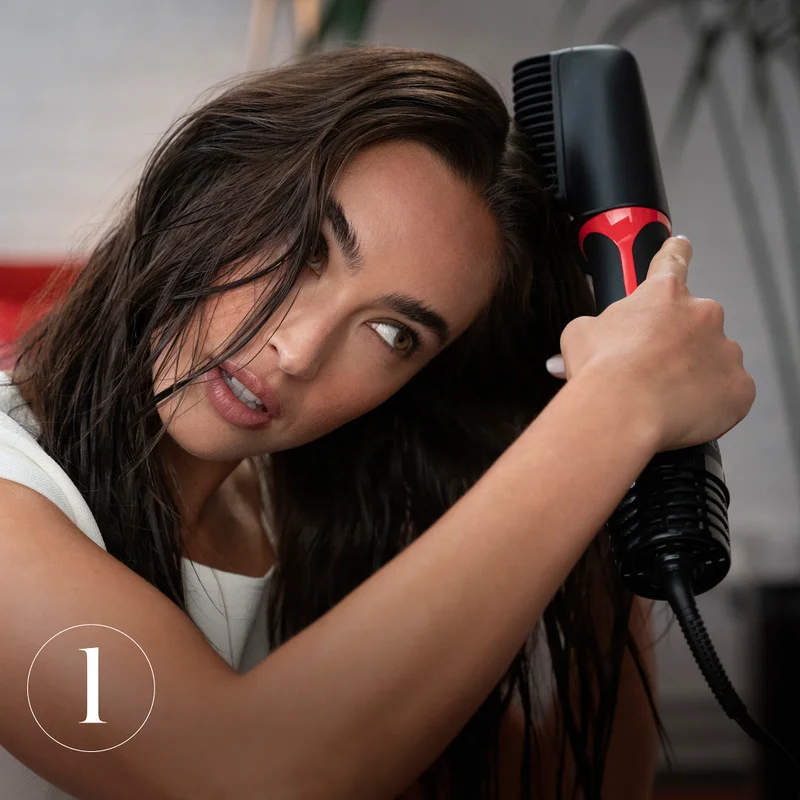 Revlon One Step Blow Dry Multi Styler, Root-Drying Concentrator, 360° Vented Airflow Curler, Unique Oval Shape Brush, One-Step Technology, Variety of Hair Styles - RVDR5333ARB