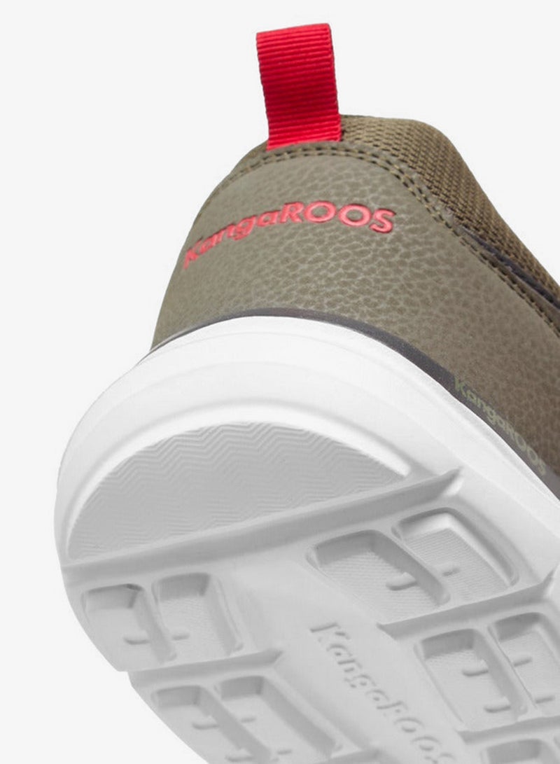 كانغاروس حذاء رياضي رجالي برباط وتفاصيل متباينة - Image 5