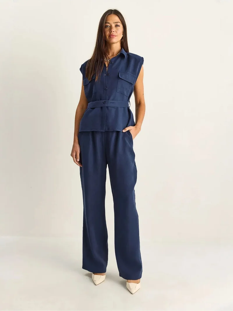 بيانكو لوتشي LUCCI Belted Sleeveless Blouse And Wide-Leg Trousers Set
