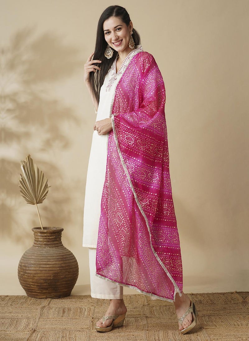 Globus Women's Off White Festive Kurta Set with V Neck and Yoke Design - Image 3