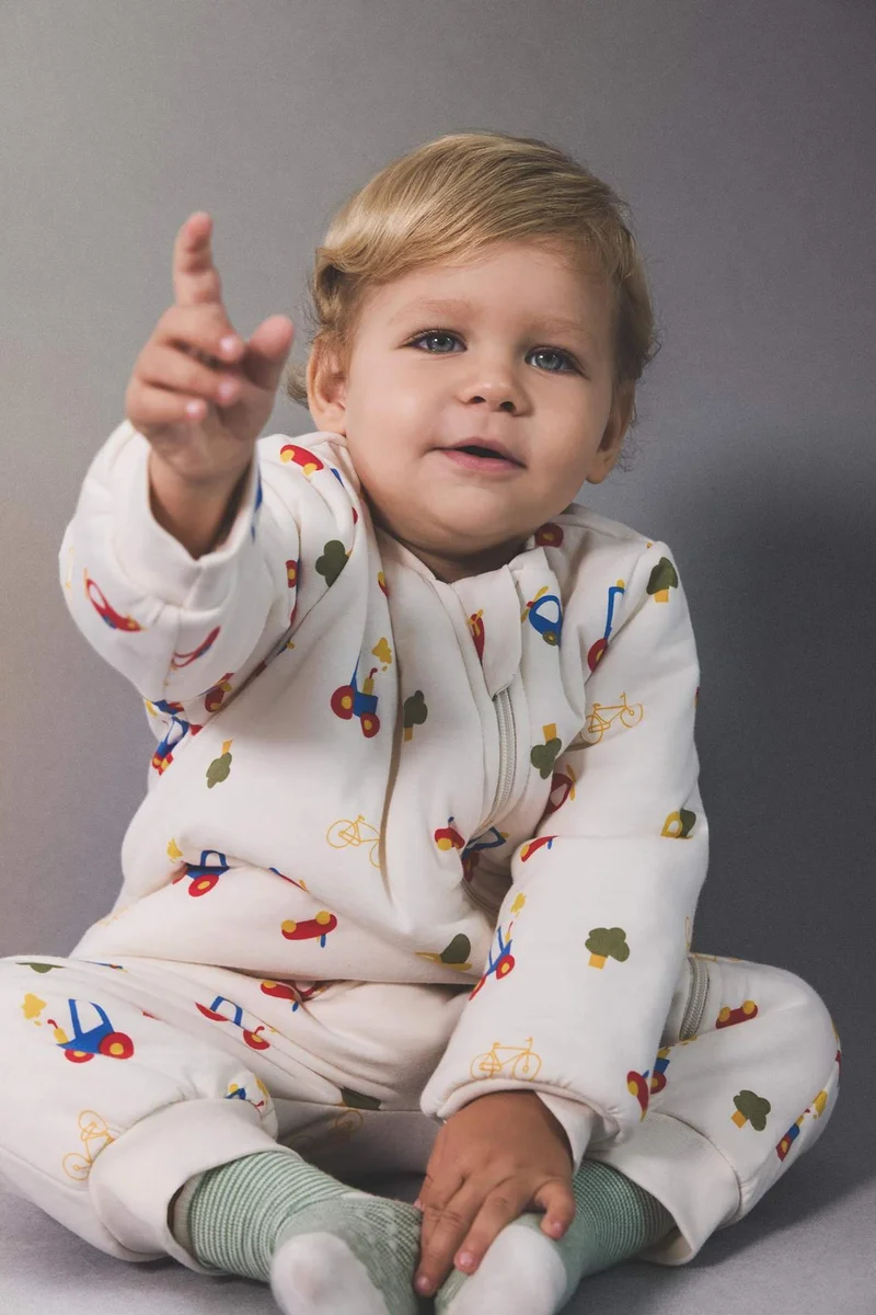 ديفاكتو Baby Boy 1.6 Tog Fiber Vehicle Printed Cotton Jumpsuit