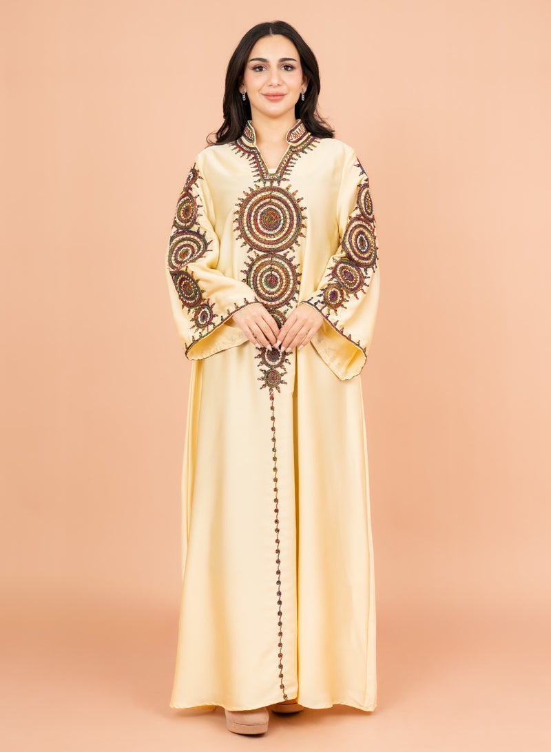 اكسا جلابية مطرزة صلبة صفراء - Image 1