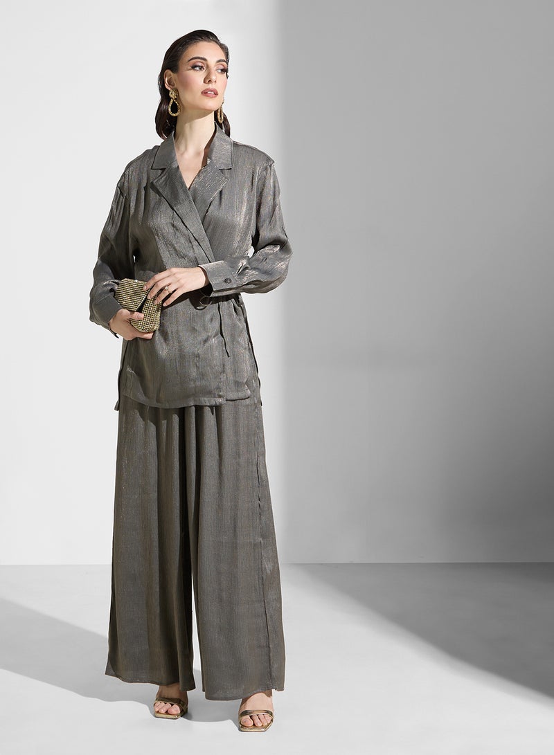 خزانة طقم قميص وبنطلون بتفاصيل ربطة - Image 5