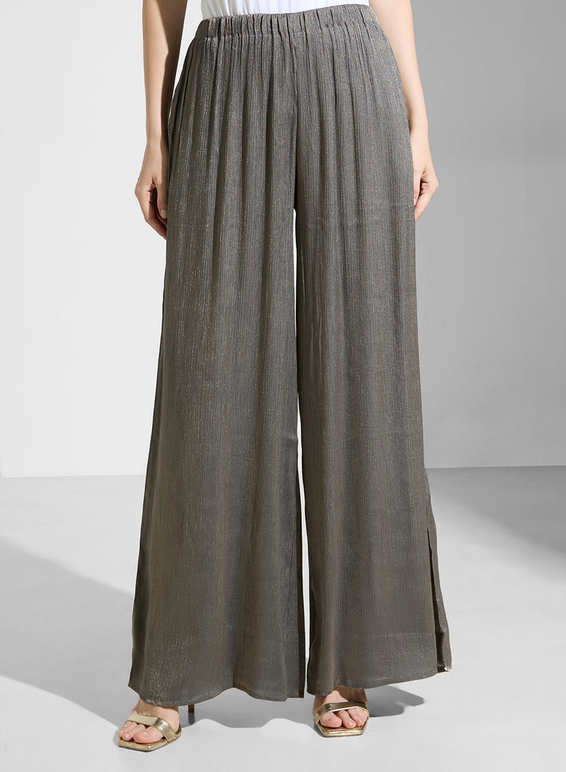 خزانة طقم قميص وبنطلون بتفاصيل ربطة - Image 4