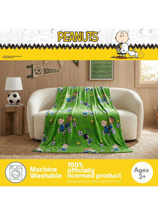 Franco Collectibles® Peanuts® Snoopy & Gang Soccer Throw, Super Soft Plush Cozy Throw Blanket, 46 in x 60 in, (Official Peanuts® Product) - Image 3