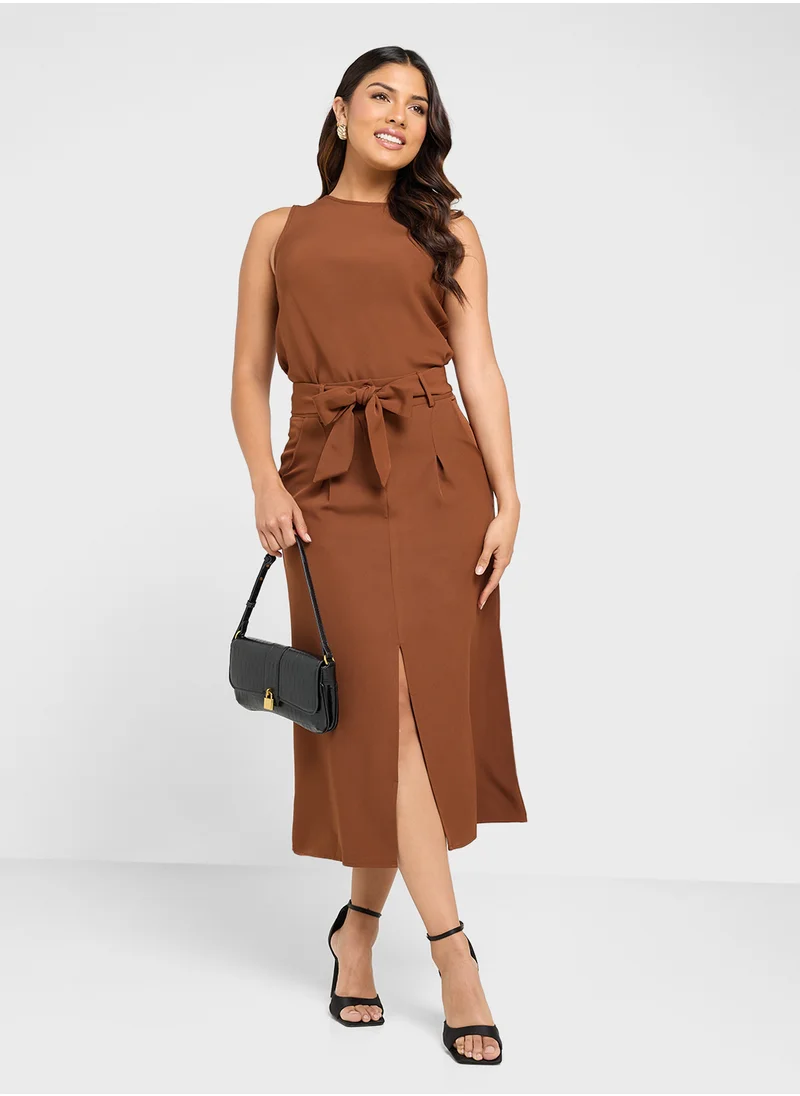 ايلا Sleeveless Top & Skirt Set