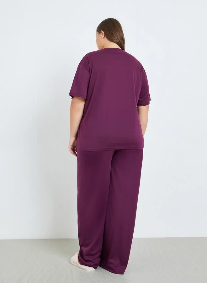 Styli Plus Size Burgundy T-Shirt and Pyjama Set